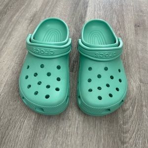 Crocs teal women’s 7